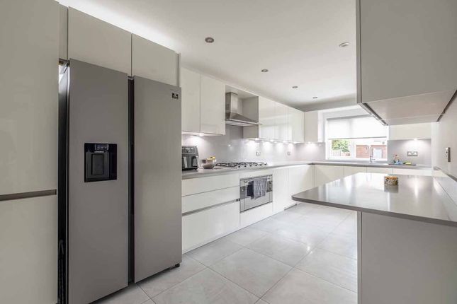 28, Nightingale Way, Denham photo 3