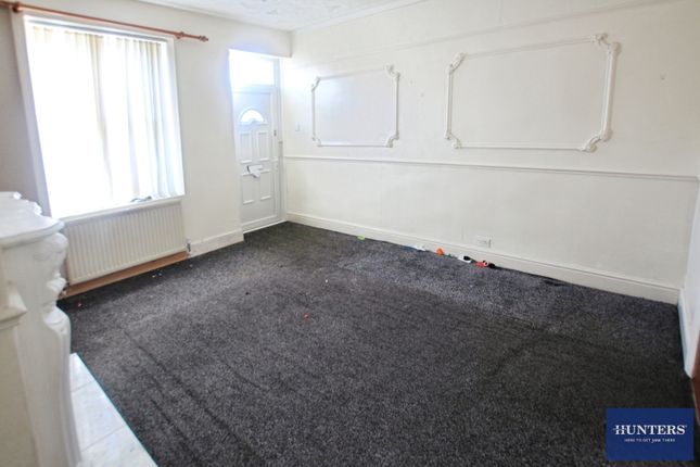Woodhall Avenue, Bradford photo 4