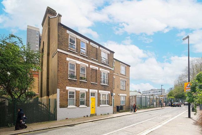 Thumbnail Maisonette to rent in Old Bethnal Green Road, London