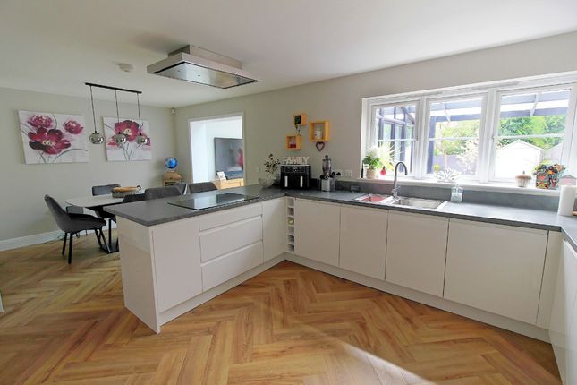 15 Anstige Avenue, Leicester photo 4