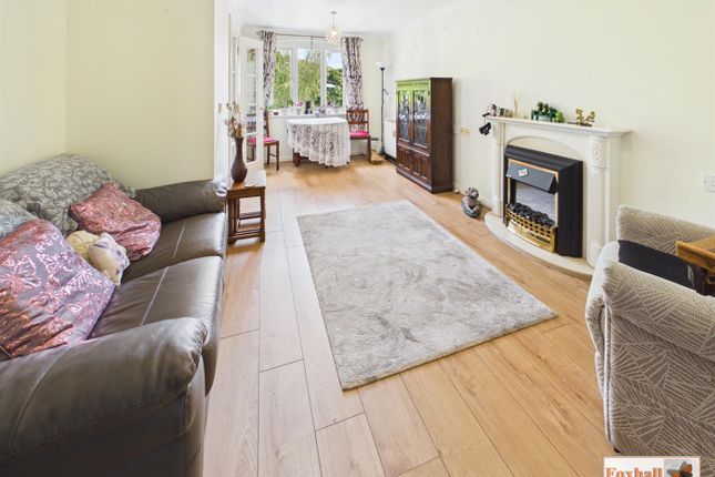 36 Holme Oaks Court, Cliff Lane, Ipswich photo 2
