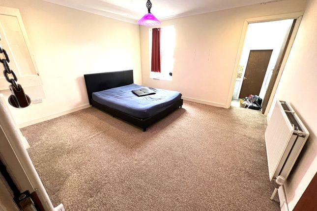 Thumbnail Flat to rent in Lumley Road, Walsall