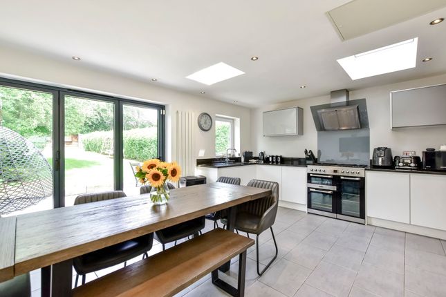 119 Toms Lane, Kings Langley photo 2
