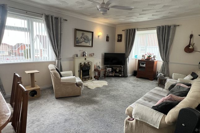 41, Delfryn, Ammanford photo 3