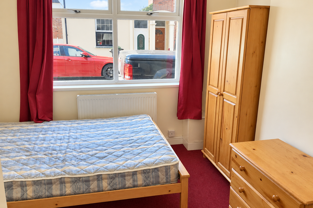 18, Elgin Street, Stoke-on-Trent photo 3