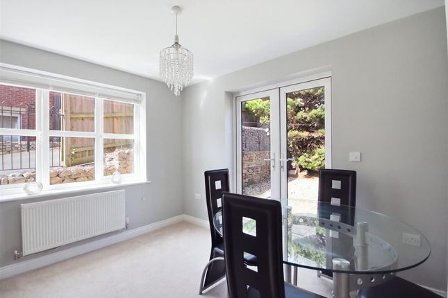 4 Steeple Grange, Chesterfield photo 4