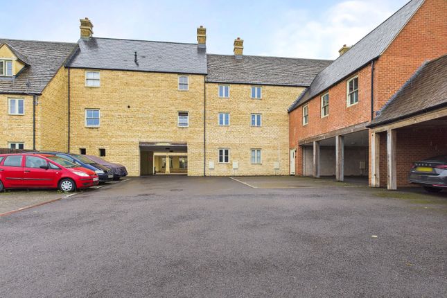 Cam01338G0-Pr0146-Still002