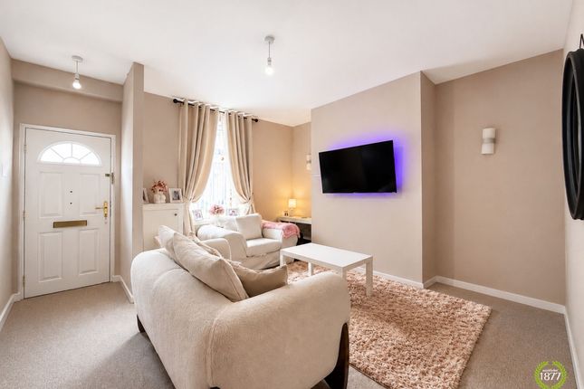 31 Anyon Street, Darwen photo 2