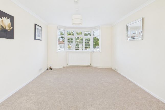 26, Victoria Road, Windsor photo 2