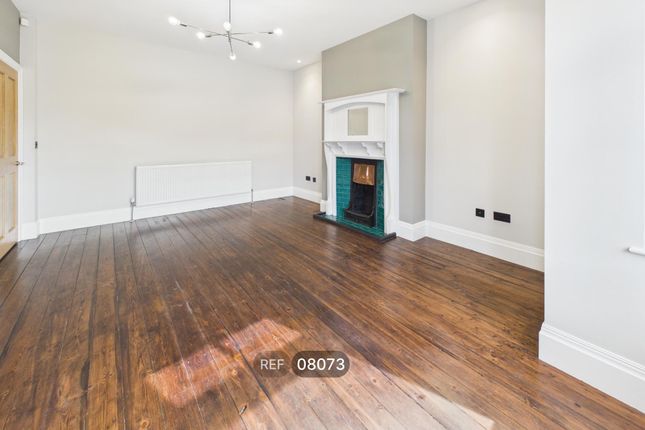 Wakefield Road, Pontefract photo 3