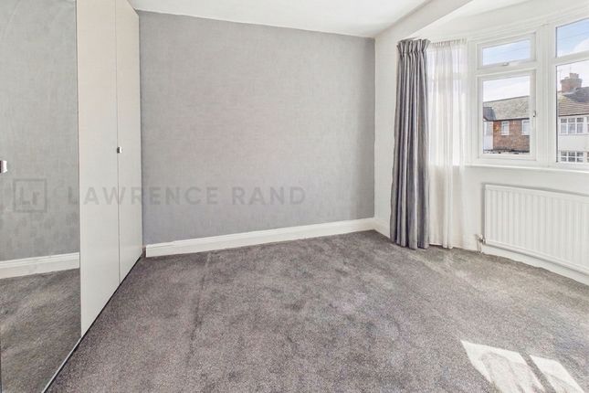 124 Whitby Road, Ruislip photo 4