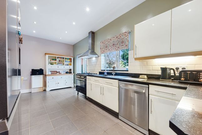 82 Halton Brow, Runcorn photo 4