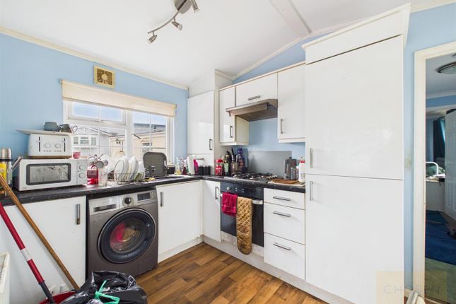 88, Staverton Park, Cheltenham photo 4