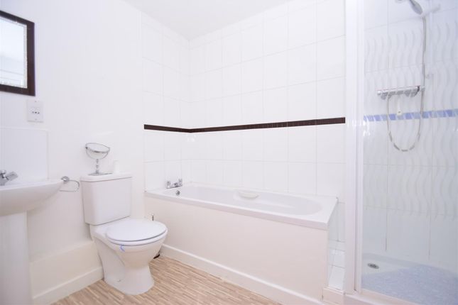 40, Hartington Court, Gateshead photo 5