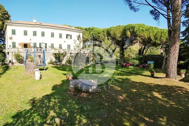Thumbnail Villa for sale in Sarzana, Liguria, Italy