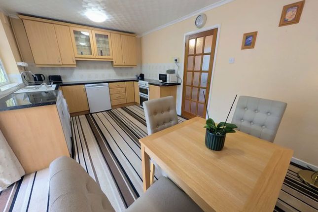 76, Northumberland Avenue, Nuneaton photo 4