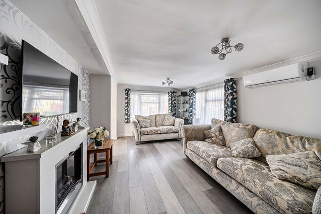 Orchard Way,6, Orchards Residential Park, Slough photo 4