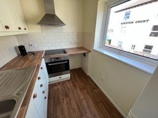 Thumbnail Studio to rent in Hertford Road, Worthing