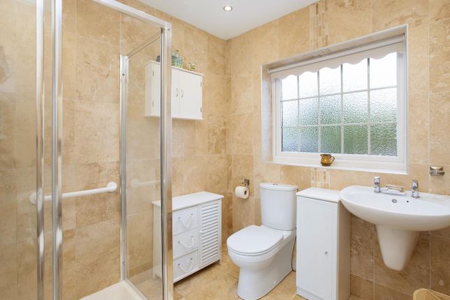 1 Caroline Lodge, Luscombe Hill, Dawlish photo 4