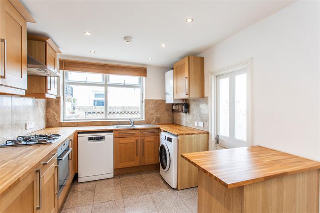 69, Strahan Road, Bow photo 4