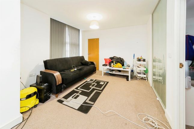 Flat for sale in London Road, Crawley