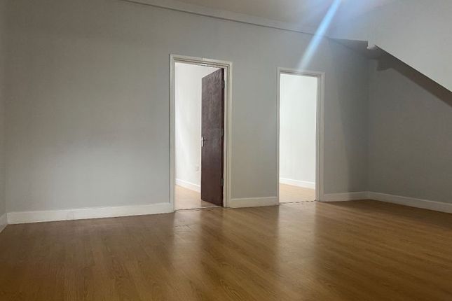 1302, Greenford Road, Greenford photo 5