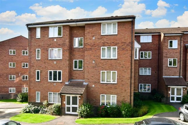 Thumbnail Flat for sale in St. Leonard's Park, East Grinstead, West Sussex