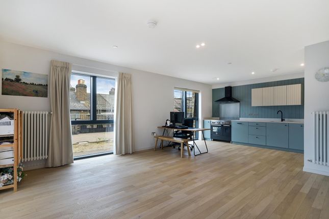 Apartment 2 Calville House 4, Ronalds Road, Brentford photo 3