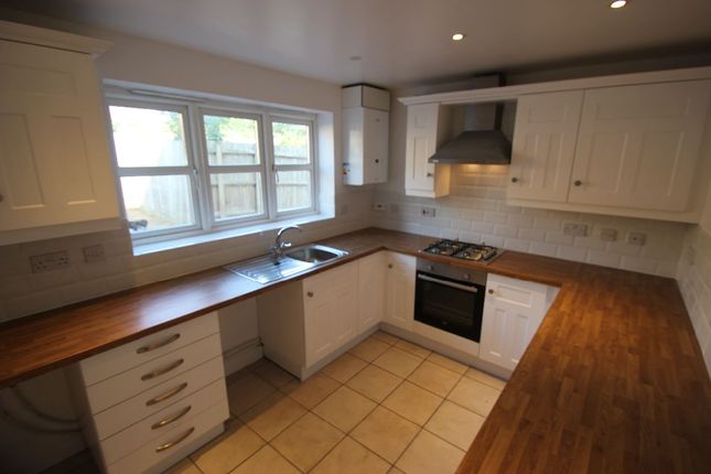 65 Blisworth Close, Northampton photo 4