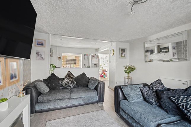 22, Godfrey Drive, Derbyshire photo 4
