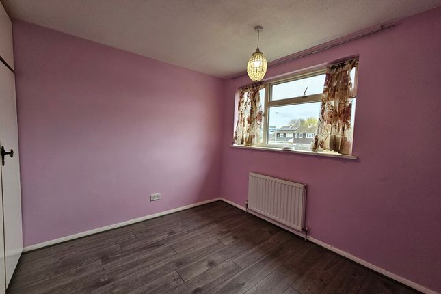 Property to rent in Julius Gardens, Luton