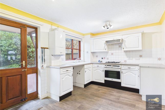 48, Holwill Drive, Devon photo 3