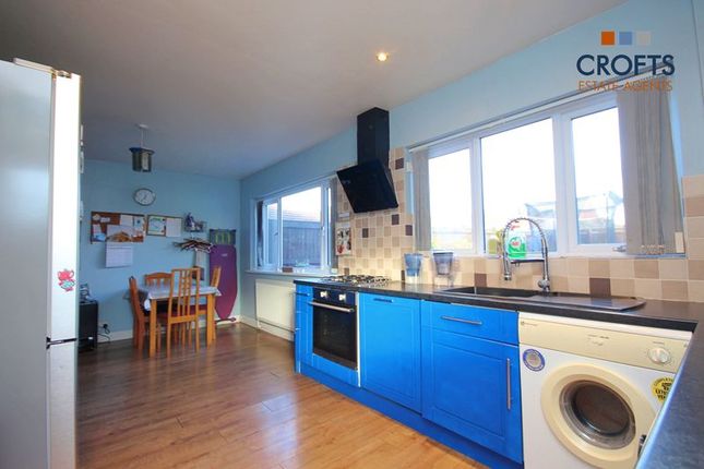 19, Robert Close, Immingham photo 2