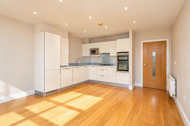 4 Albert Court, The Galleries, Brentwood photo 3