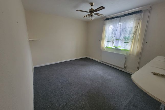 5, Maes Yr Haf, Llanelli photo 4