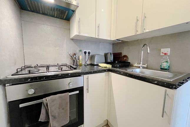 Studio 1, 26, Spring Grove Road, Hounslow photo 5