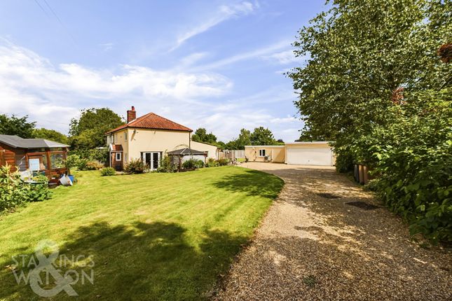 Semi-detached house for sale in Union Lane, Wortham, Diss