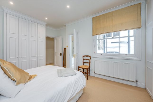 Flat for sale in St Georges Square, Pimlico