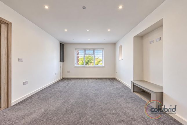 11, Park Road, Stanford-Le-Hope photo 2