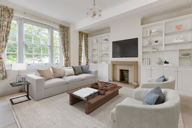 Thumbnail Flat to rent in St Mary Abbots Court, Warwick Gardens
