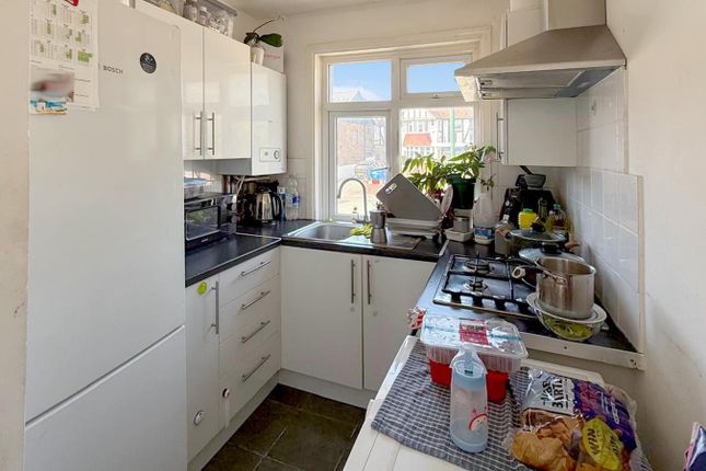 First Floor Flat, 240 Old Shoreham Road, Southwick photo 3