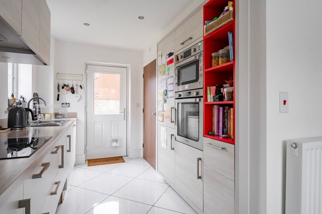 8 Serotine Avenue, Norwich photo 3