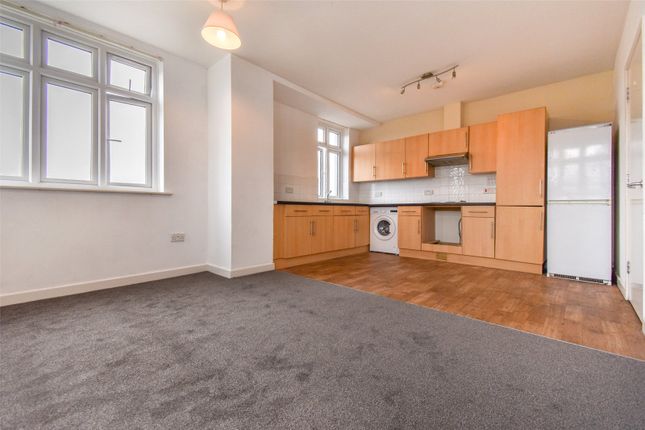 Flat 44, Alexander House, Aldershot photo 4