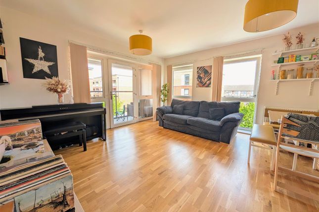 6, Harlequin Court, Arla Place, Ruislip photo 2