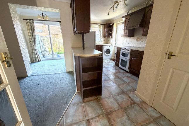51, Broadmanor, Selby photo 4
