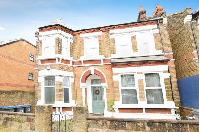 Flat for sale in Lyveden Road, Colliers Wood, London