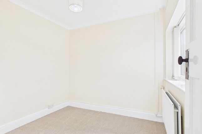 No 8, Morfa Lane, Carmarthen photo 4