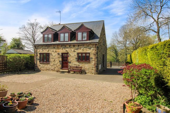 Thumbnail Detached house for sale in Gill Lane, Yeadon, Leeds