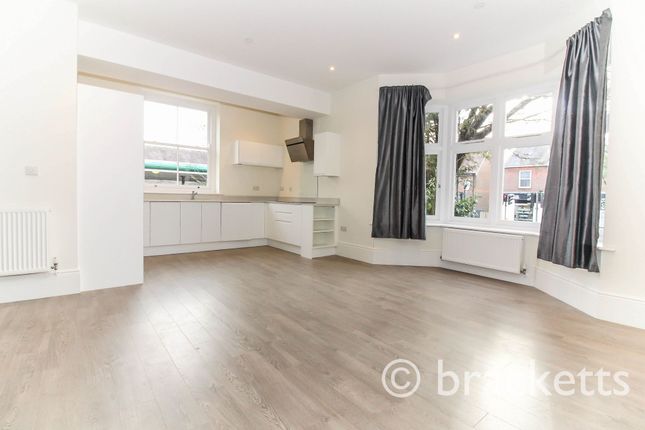 Apt 4, Highgate Hall Rye Road, Cranbrook photo 2