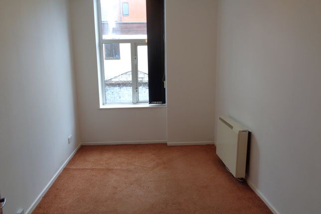 Flat to rent in Austin House, King Street, Oldham